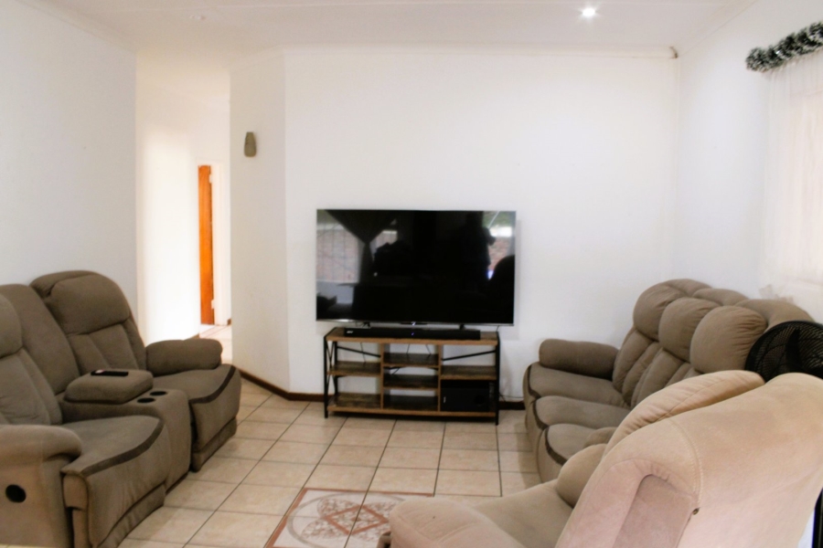 To Let 3 Bedroom Property for Rent in Gonubie Eastern Cape